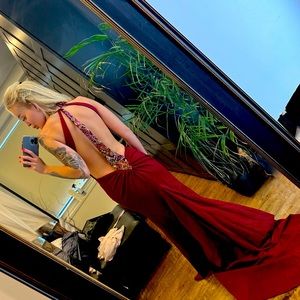 Sherry Hill evening dress. Wine Color. Size S.
